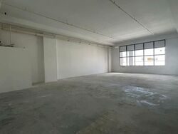 Hh @ Kallang (D13), Factory #570508381